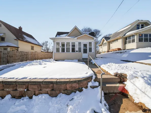 4812 S 17th St, Omaha, NE 68107