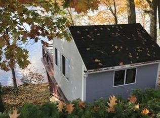 5 Rock Pond Ave, Georgetown, MA 01833