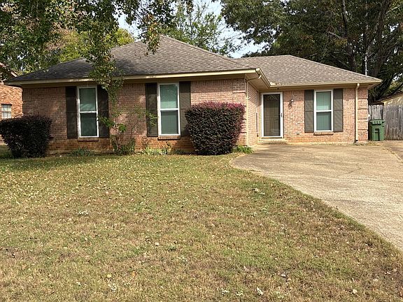 2nd image of 3205 Milan Dr