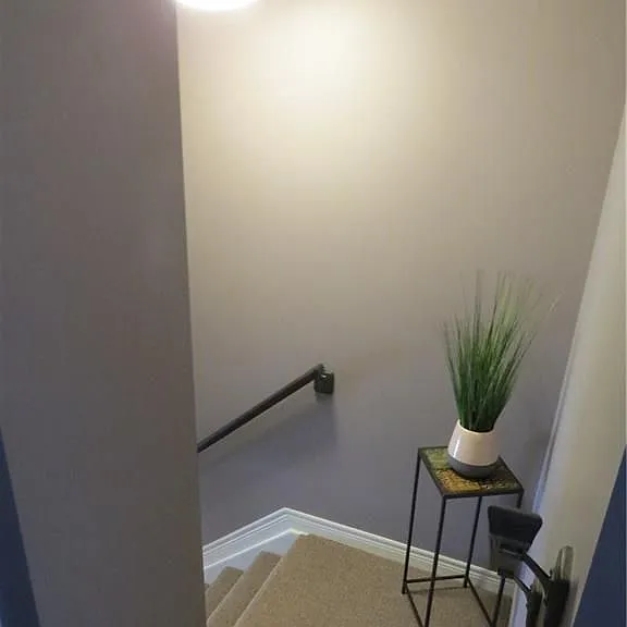 101 Roselawn Cres — Photo 16
