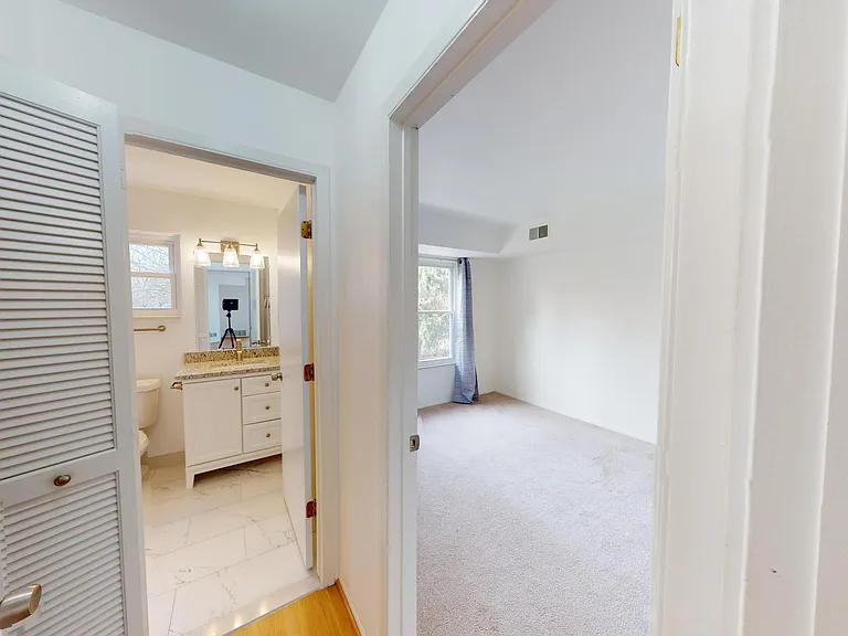 2221 S Huron Pkwy #4 — Photo 13