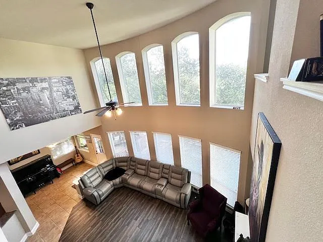 7908 Menler Dr — Photo 16
