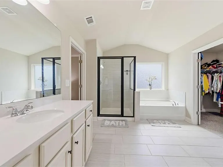 3798 Southfield Ct — Photo 36