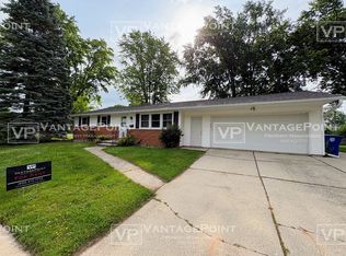1217 Driftwood Dr, De Pere, WI 54115