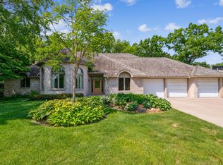 3087 Brookshire Ln, New Brighton, MN 55112