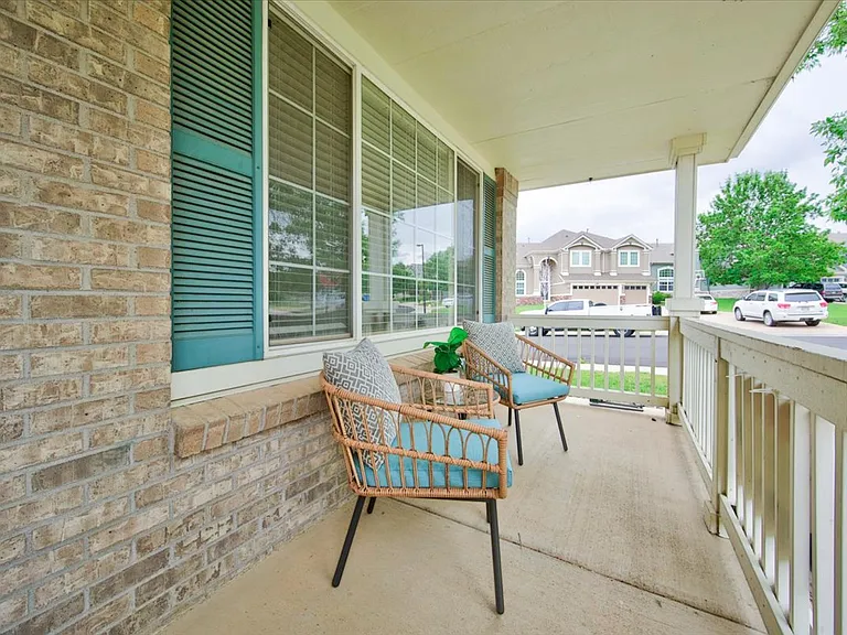 11572 Pine Hill St — Photo 2