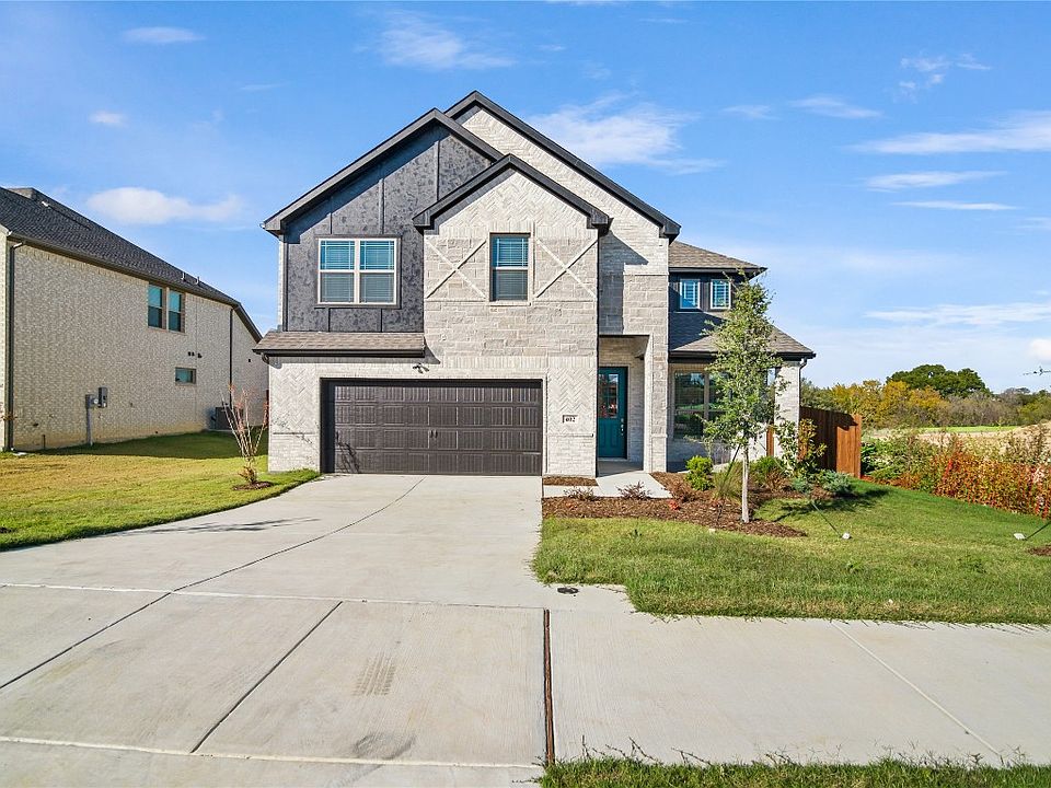 1st image of 402 Wilkerson Ln