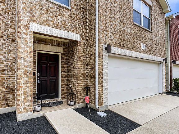 2nd image of 3728 Main Poplar Dr