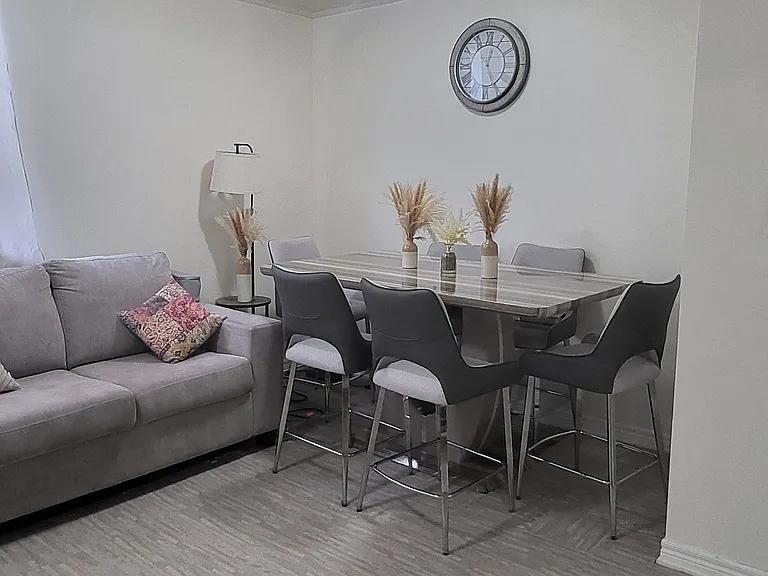10 Stonehill Ct #107 — Photo 7