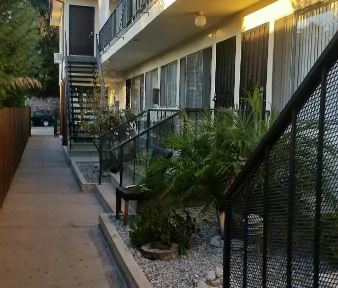 1166 Spazier Ave #1 — Photo 1