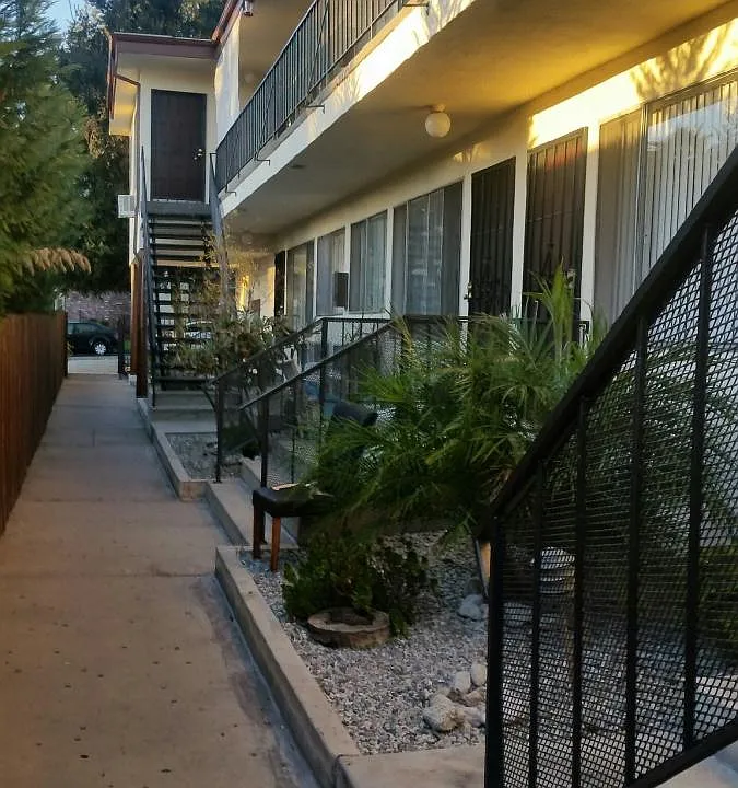 1166 Spazier Ave #1
