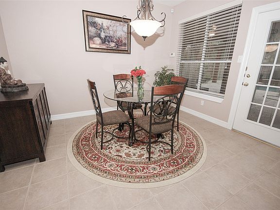 5th image of 2906 Harvest Hill Dr