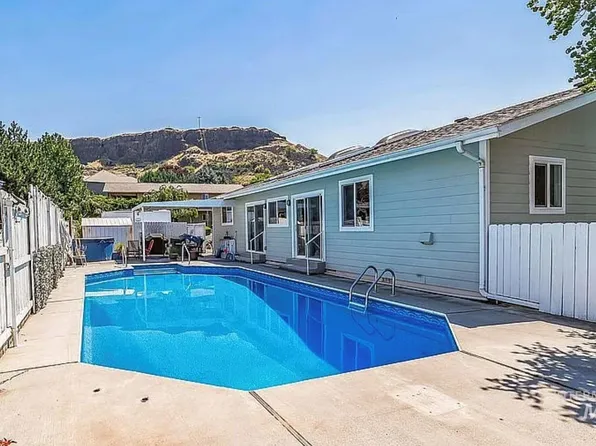 285 Reservoir Dr, Lewiston, ID 83501