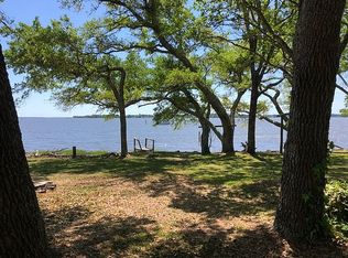 190 Hammocks Landing Rd, Newport, NC 28570