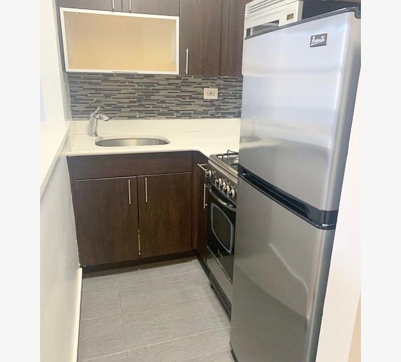 2nd image of 15 John St #1