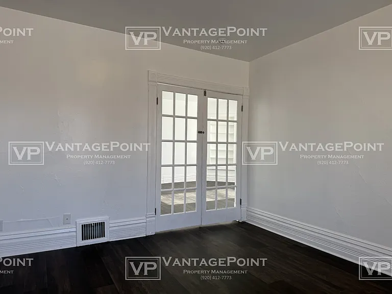 131 S Ashland Ave — Photo 9