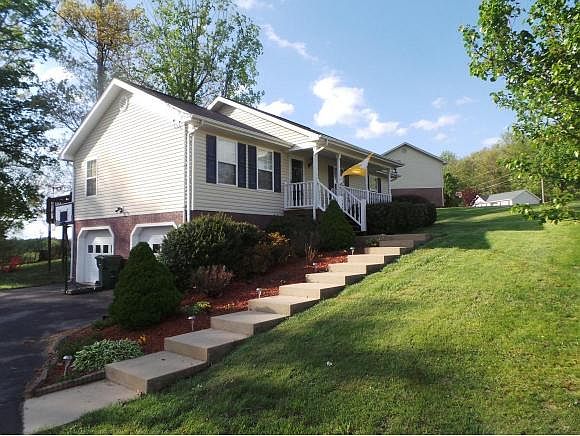 1st image of 154 Meadowlark Dr