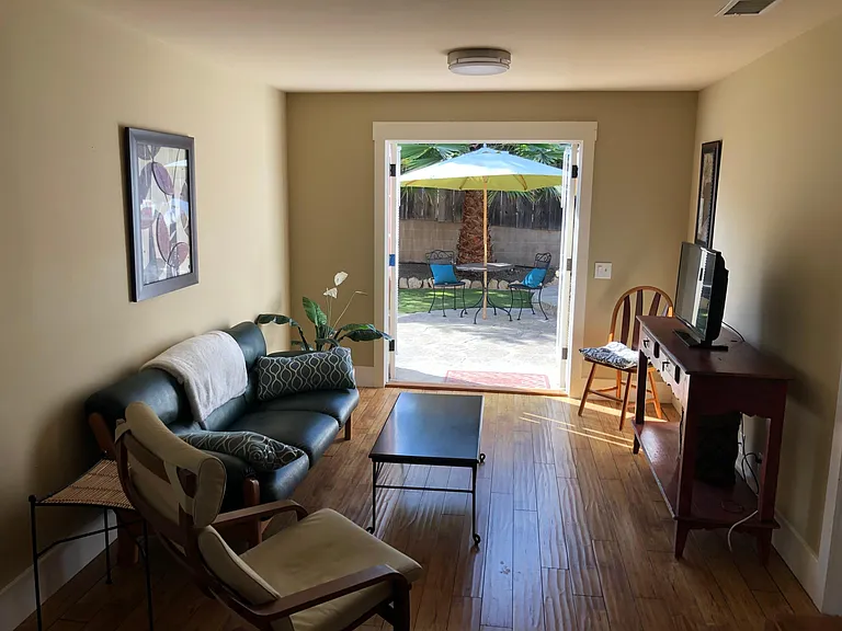1029 E Ortega St — Photo 9