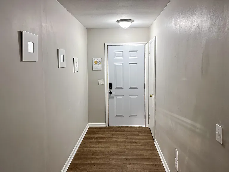 Scott Dr — Photo 10