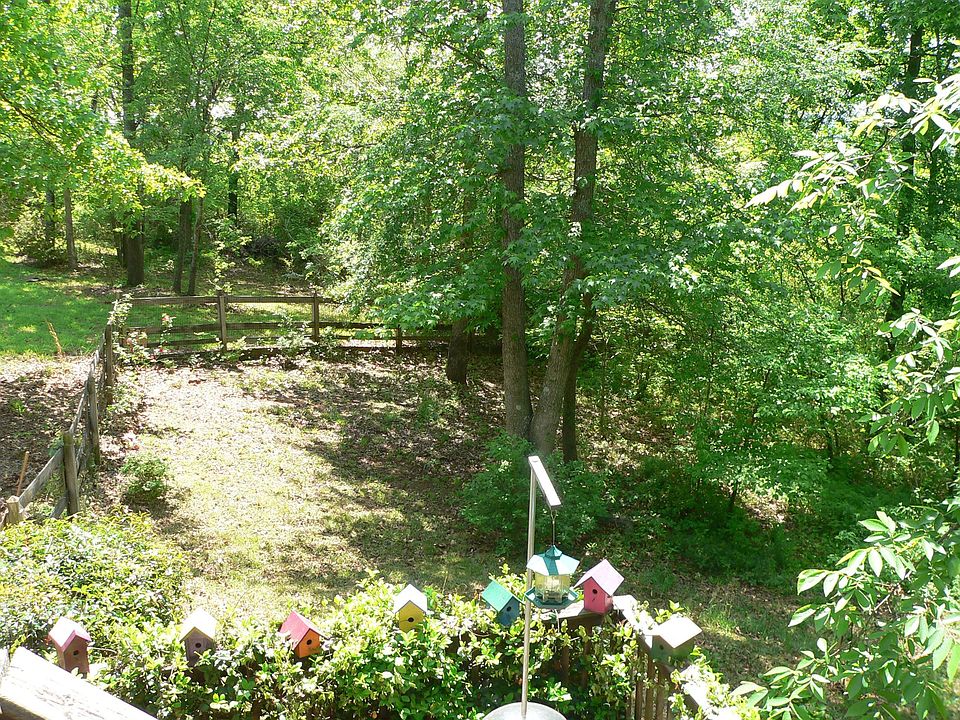2nd image of Jules Crest Court