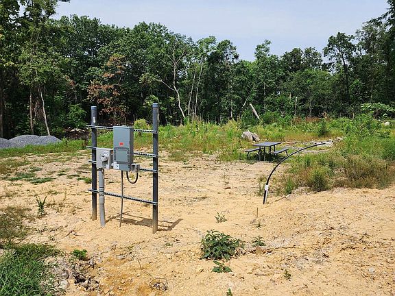 2nd image of White Pine Ln