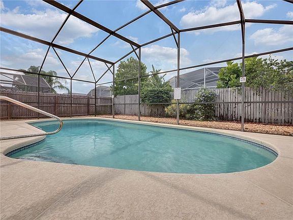 3rd image of 738 Majesty Dr