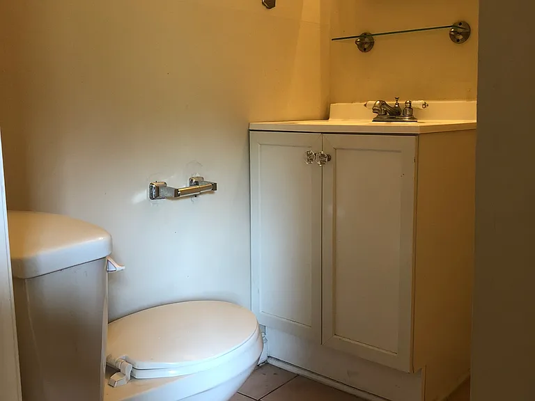 216 S Cedar Ave #5 — Photo 8