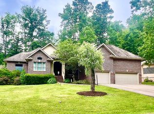 111 Barnstaple Dr, Daniels, WV 25832