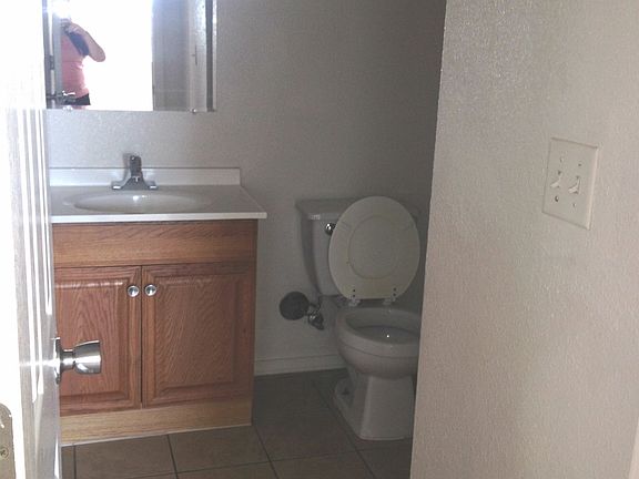 2nd image of 4831 Apollo Ave