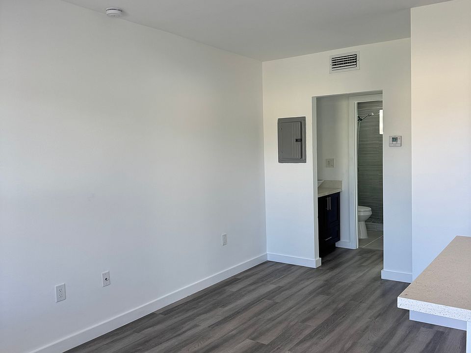 1st image of 190 NW 16th St APT 7