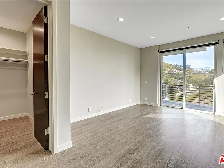 3850 Rambla Orienta — Photo 23