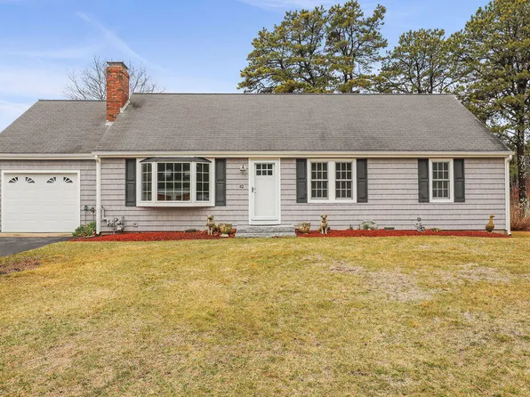 42 Lumberjack Trail, West Yarmouth, MA 02673