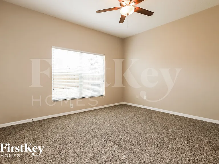 734 Star Pointe Dr — Photo 8
