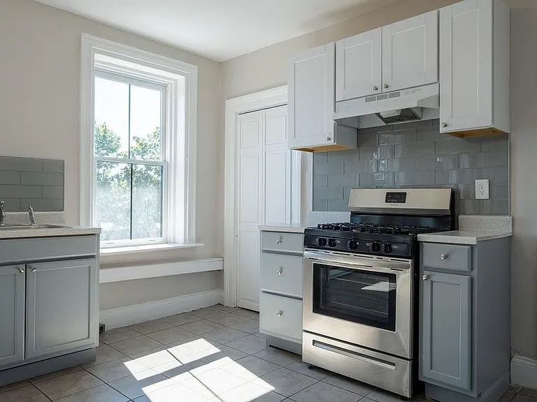 42 Liberty St #4 — Photo 5