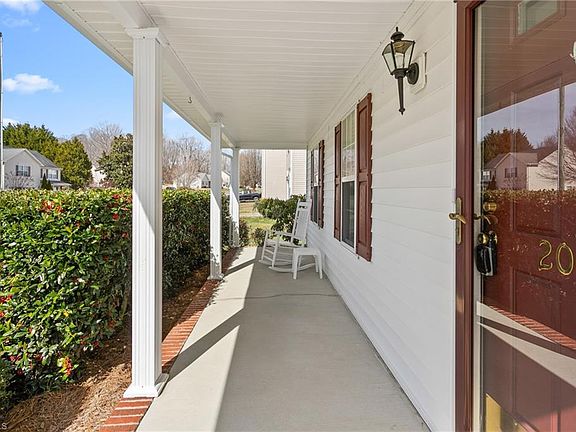 4th image of 2009 Gramercy Park Dr