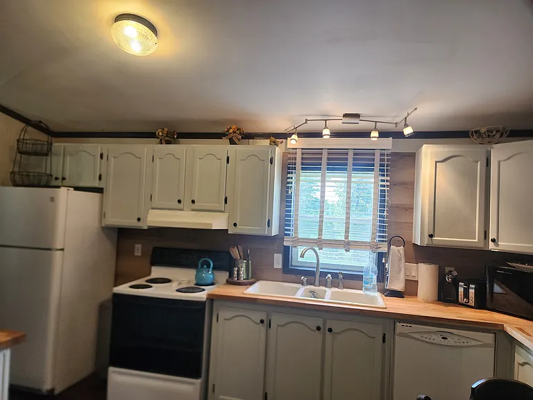 245 Frontier Trl — Photo 8