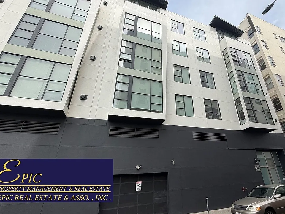 368 Elm St #202