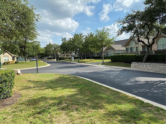 5th image of 30 Wildwood Dr APT 81