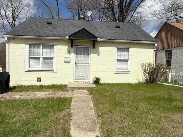 21562 W Davison St, Detroit, MI 48223