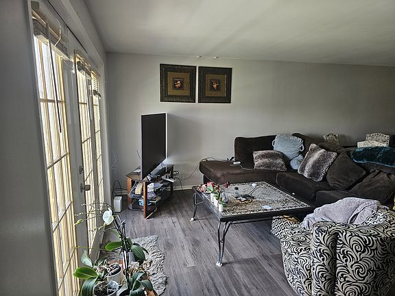 4th image of 4151 Williamsburg Ct APT 301