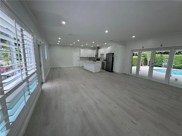 3 bed, 2.0 bath, 1540 sqft, $5,750 — Photo 4