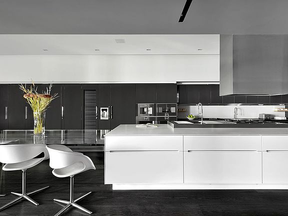 4th image of 132 Greene St APT 5