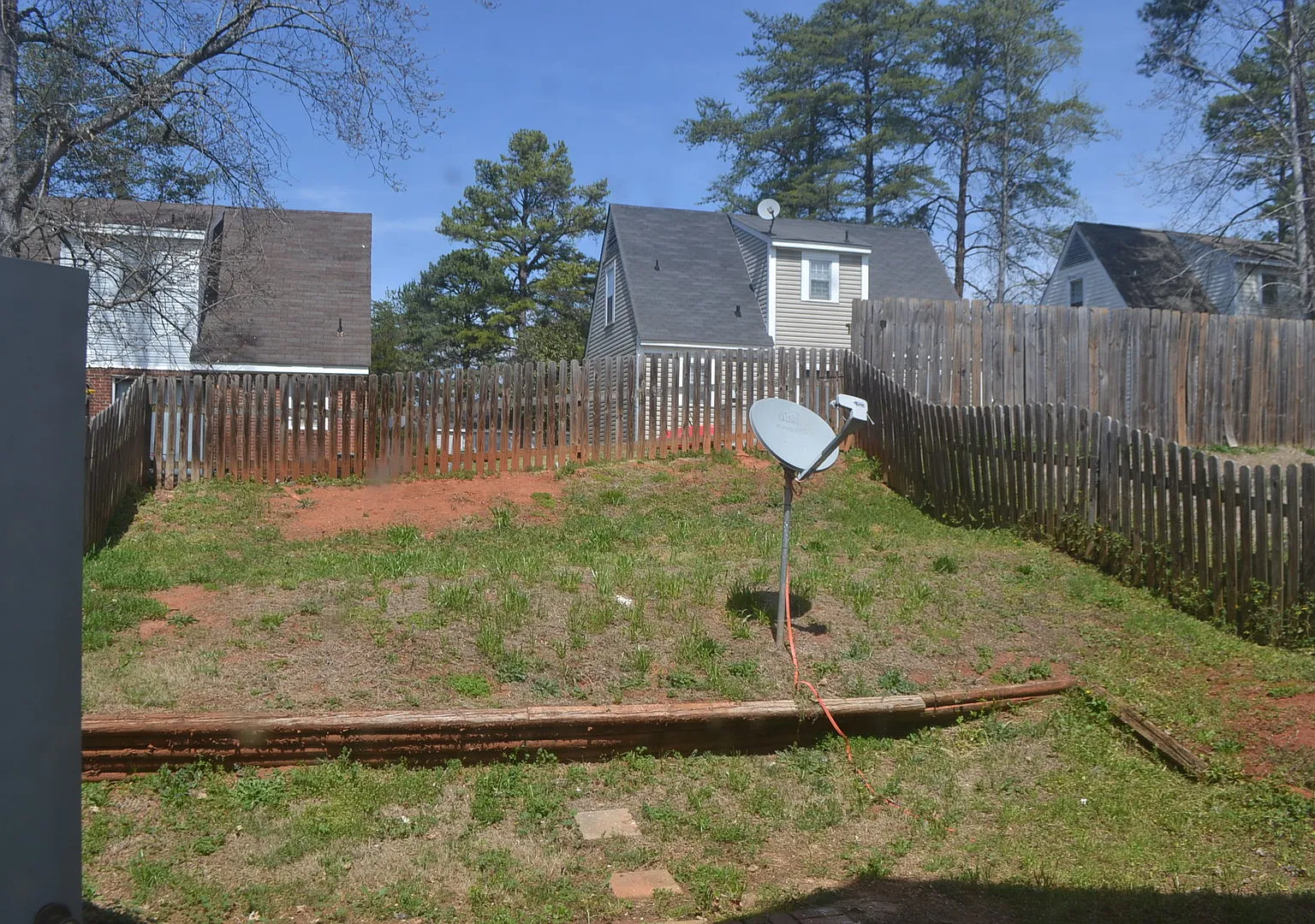 2 Bedroom House in Central Available Fall 2026 — Photo 2