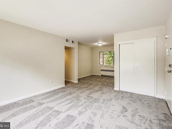 4th image of 10315 Montrose Ave #M201