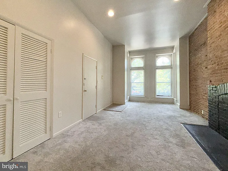 1502 W Mount Royal Ave #1 — Photo 7