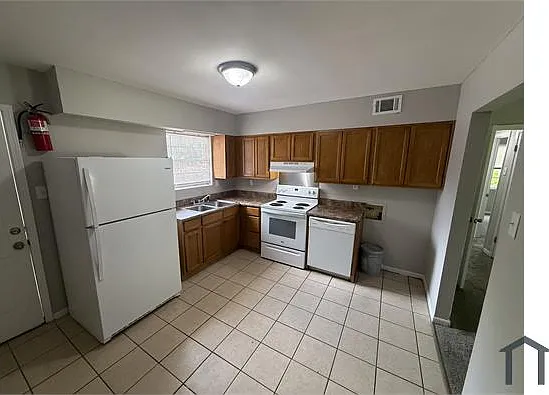 5751 Overlook Rd — Photo 1