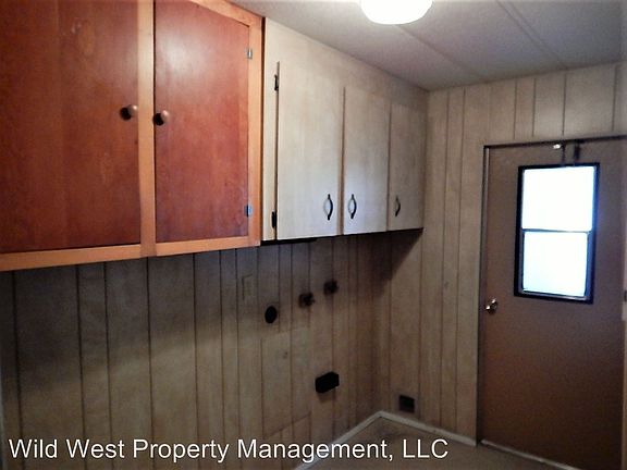 4th image of 1299 SE Akins Dr