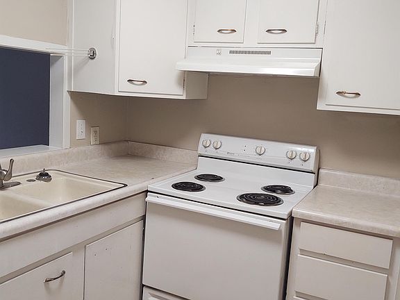 5th image of 395 Felder Ave #215