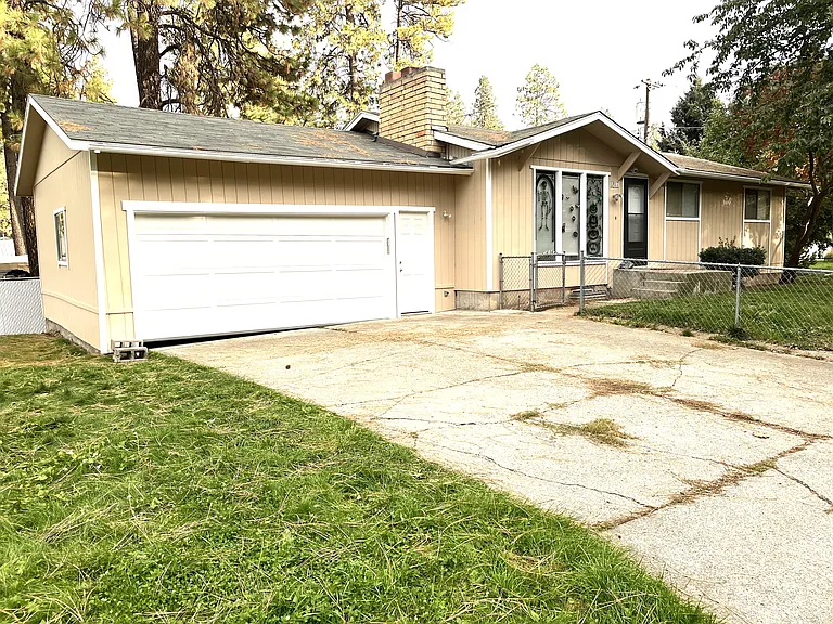1817 S D St — Photo 1