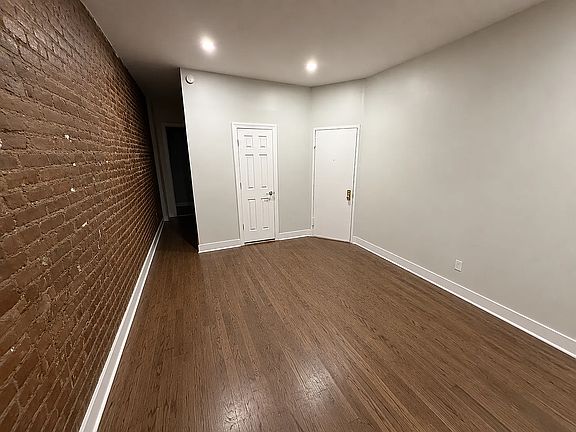 5th image of 310 E 89th St APT 12